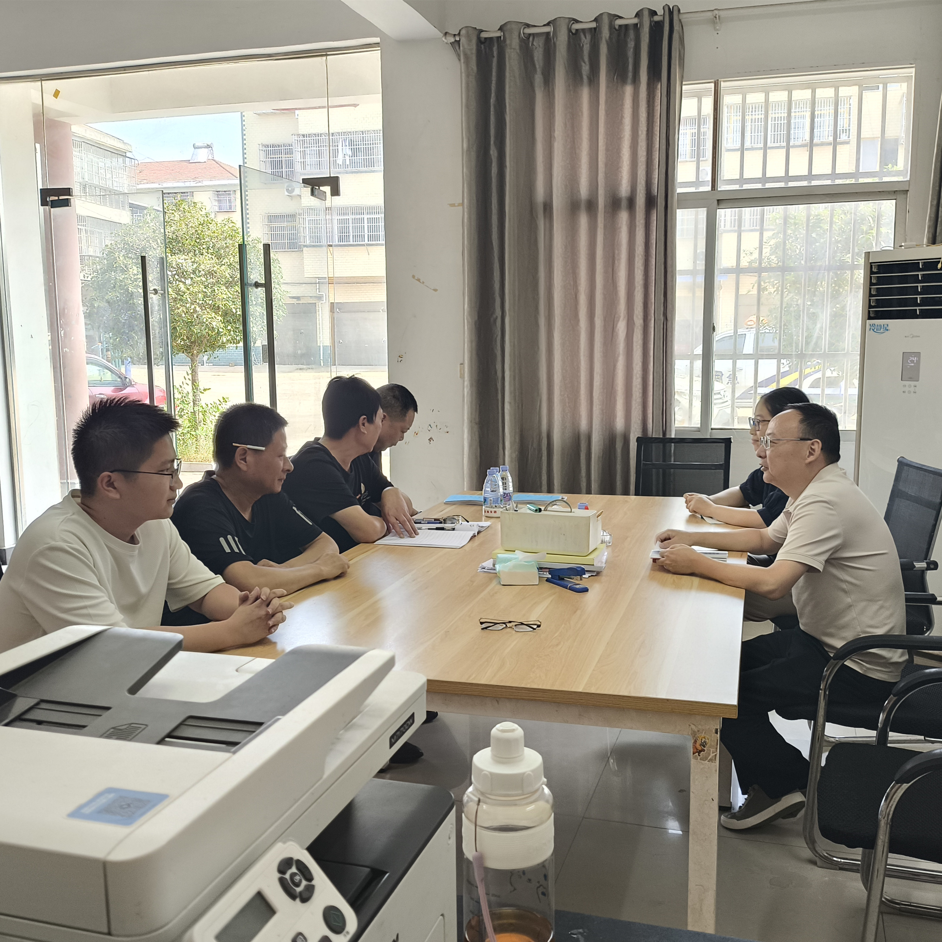 炎炎夏日送清凉 殷殷关怀暖人心 安陆市检察院开展驻村工作队慰问活动